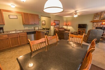 Hotel Wild Eagle Lodge