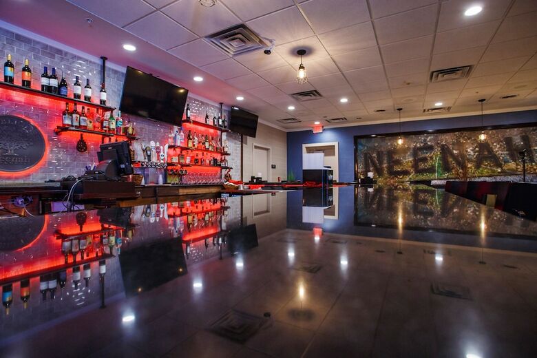 Riverwalk Hotel Downtown Neenah