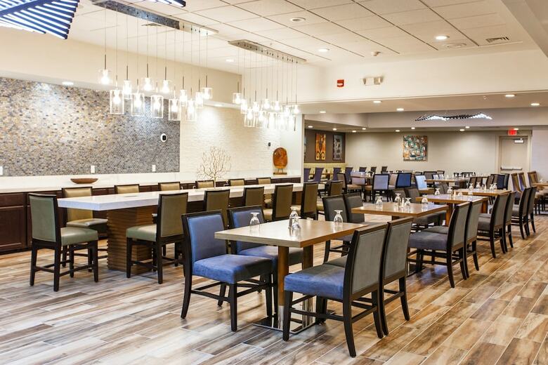 Riverwalk Hotel Downtown Neenah
