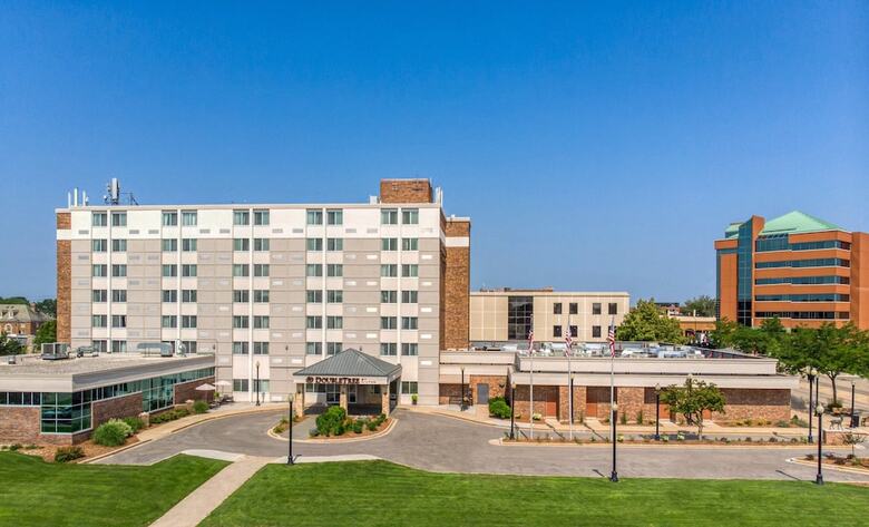 Riverwalk Hotel Downtown Neenah