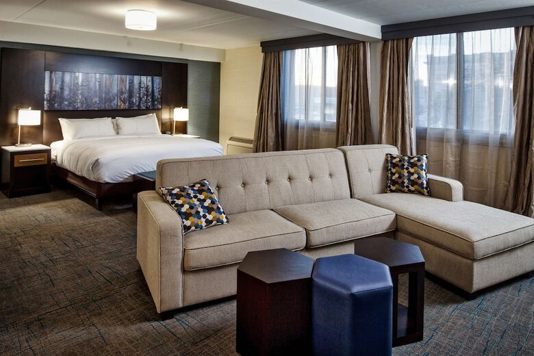 Riverwalk Hotel Downtown Neenah