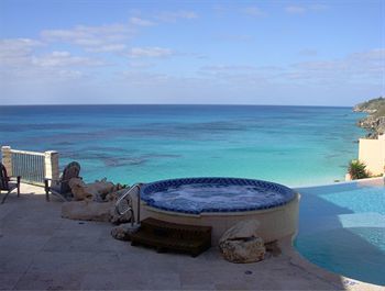 The Reefs Hotel And Club
