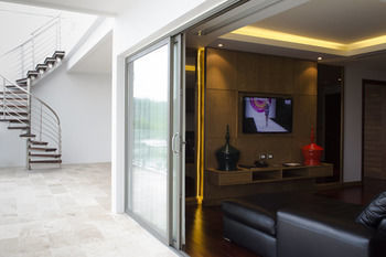 Aparthotel The Nchantra Pool Suite Residences