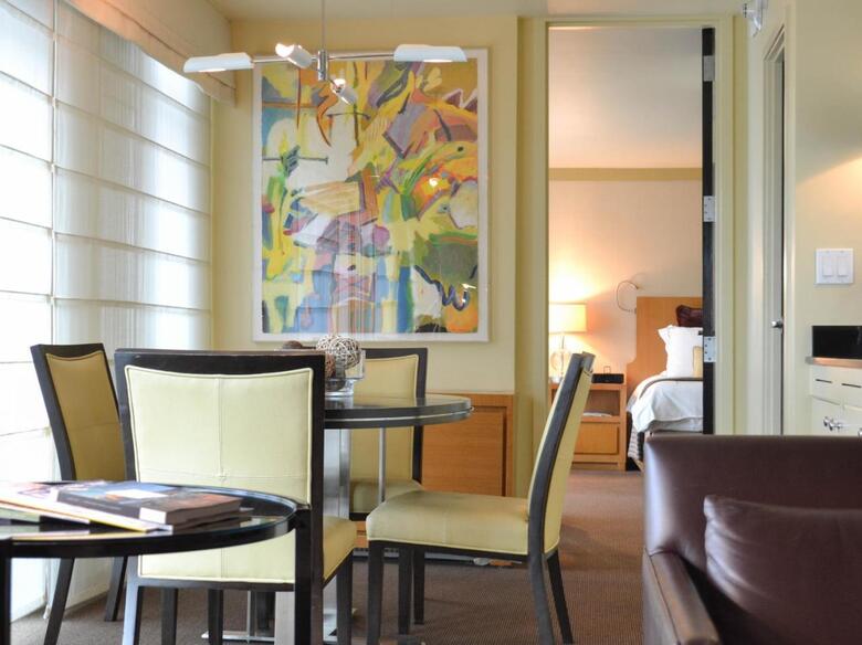 Hotel Colonnade