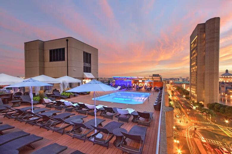 Hotel Colonnade