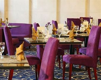 Rich Gate Hotel