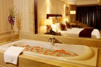 Rich Gate Hotel