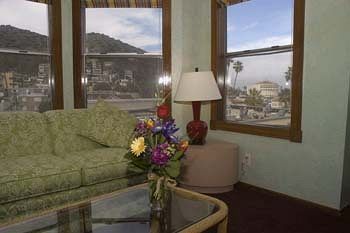 Glenmore Plaza Hotel