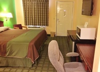 Hotel Americas Best Value Inn & Suites