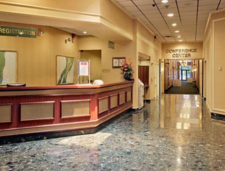 Ramada Jacksonville Hotel And Conference Center