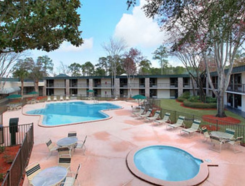 Ramada Jacksonville Hotel And Conference Center