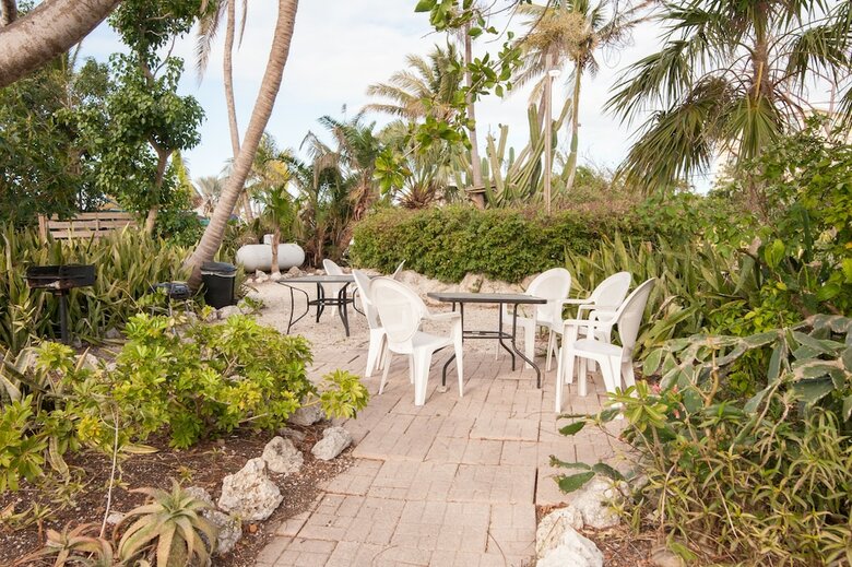 Hotel Blackfin Resort And Marina