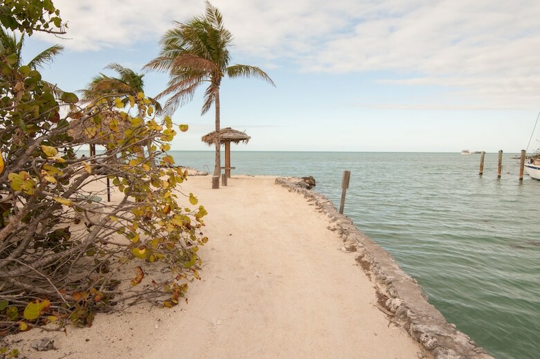 Hotel Blackfin Resort And Marina