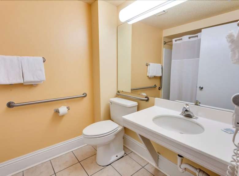 Naples Park Central Hotel