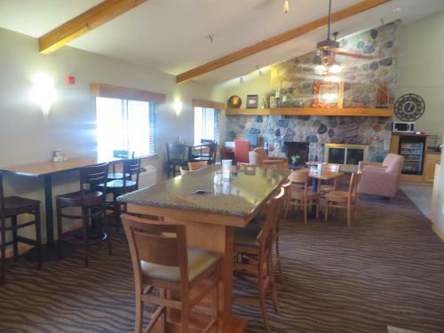 Hotel Americinn Lodge & Suites Worthington