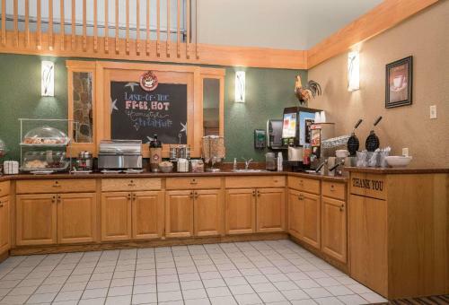 Hotel Americinn Lodge & Suites Worthington