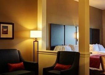 Hotel Comfort Suites And Conference Center