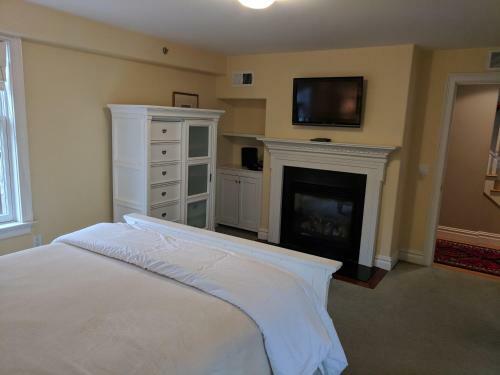 Pelham Court Hotel