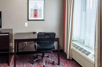 Hotel Best Western Plus Airport Inn & Suites