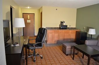 Hotel Quality Inn & Suites