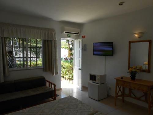 Hostal Dona Ana Garden
