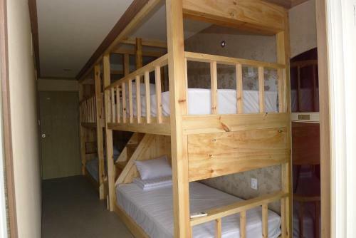 Hostal Pine Garden Guesthouse