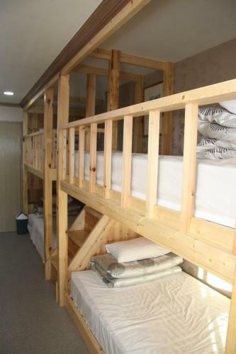 Hostal Pine Garden Guesthouse