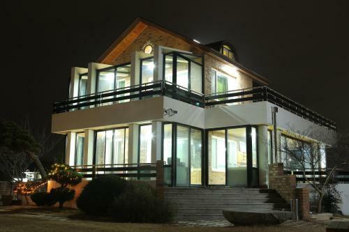 Hostal Pine Garden Guesthouse