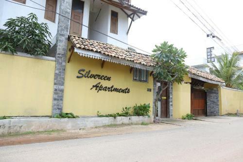 Silvereen Apartments