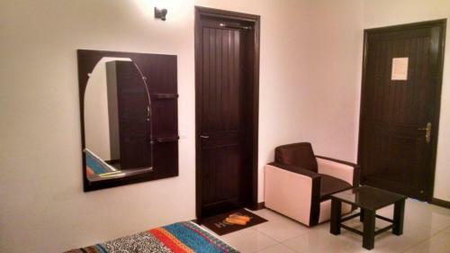 Hostal Elegance Guest House