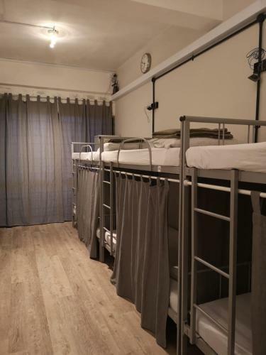Wow Hostel
