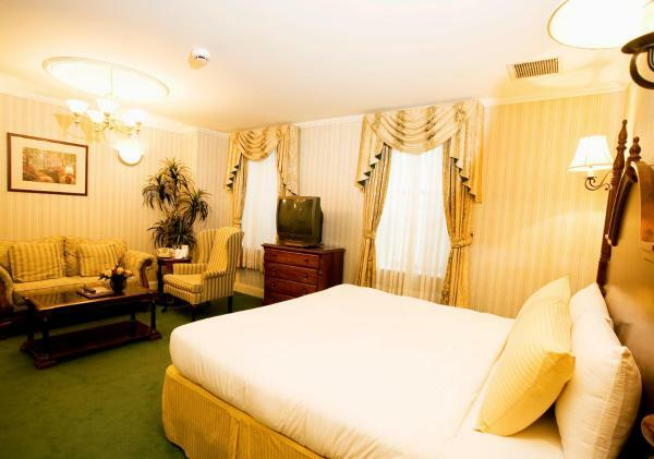 Hotel Stanford