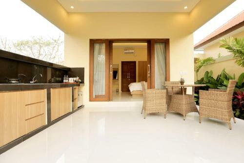 Kubu Kulat Villa