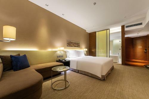 New World Guiyang Hotel