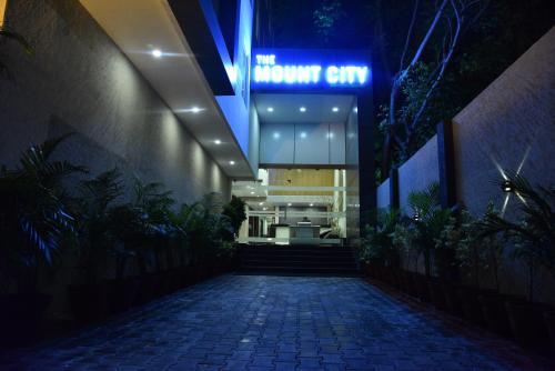 Hotel The Mount City