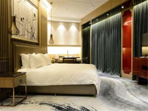 Enjoy Hotel