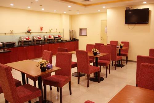Hotel Hanting Express Yantai Xingfunan Road