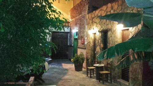 Hostal Casa Rural La Piedra Viva-grupos