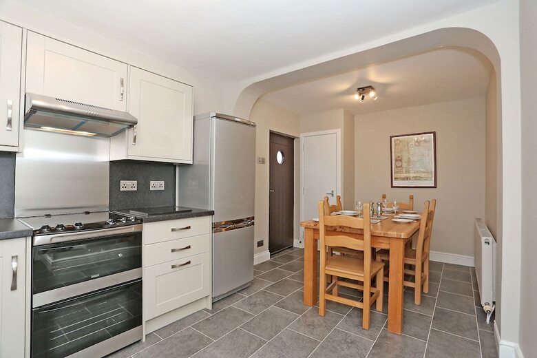 Aberdeen Lighthouse Cottage 1