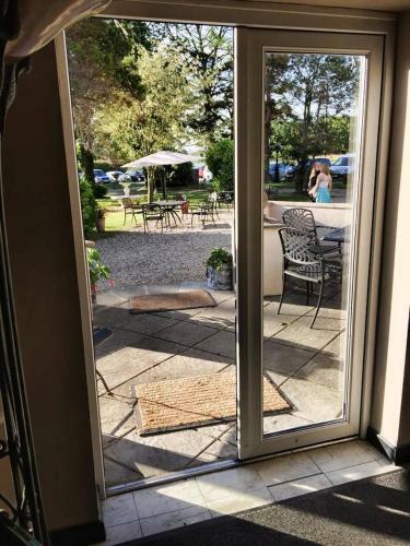 Hotel Meifod Country House