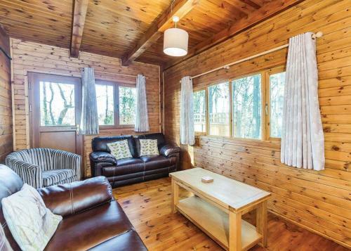 Woodland Park Lodges