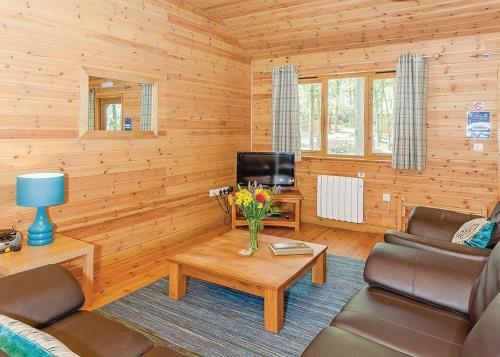 Woodland Park Lodges