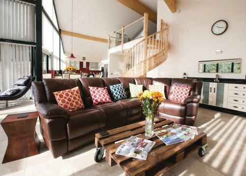 Straker Lodges