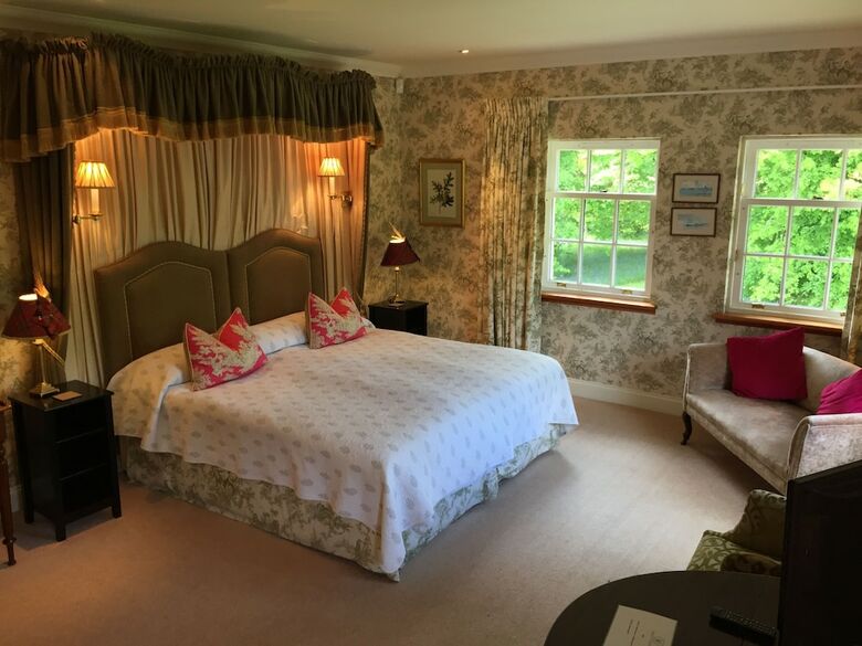 Hostal Melfort House