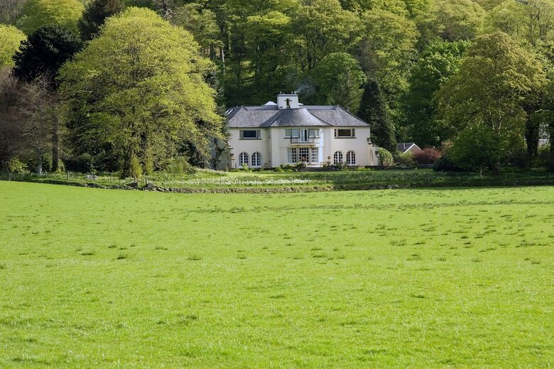 Hostal Melfort House