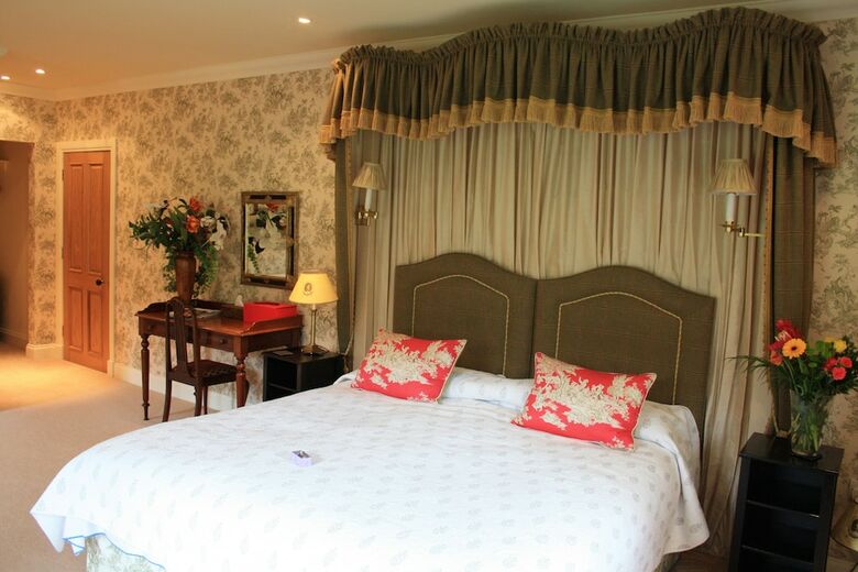 Hostal Melfort House