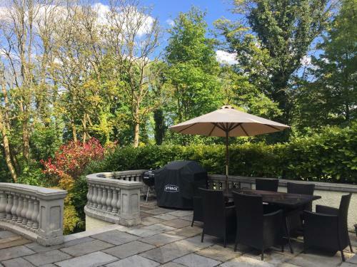Bed & Breakfast Larchmount House