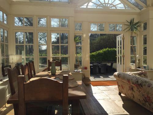 Bed & Breakfast Larchmount House