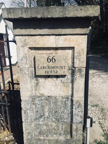 Bed & Breakfast Larchmount House