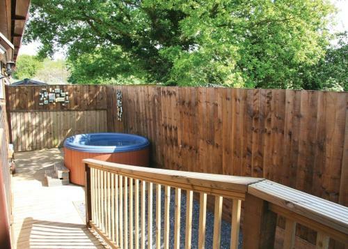Weston Wood Lodges